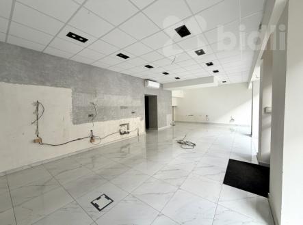 Pronájem obchodní prostory, 100 m²