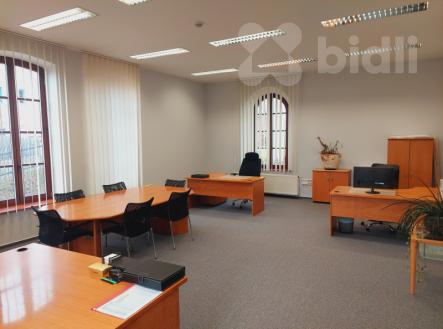 Pronájem kanceláře, 100 m²