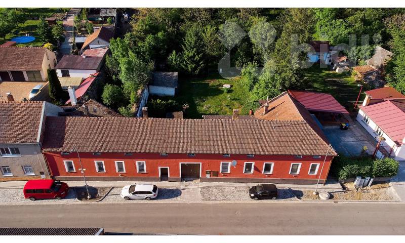 Prodej rodinného domu 391 m², pozemek 1250 m²