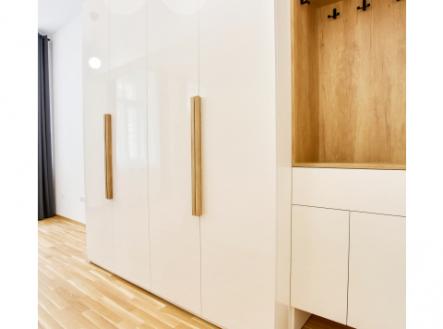Pronájem bytu, 1+kk, 32 m²