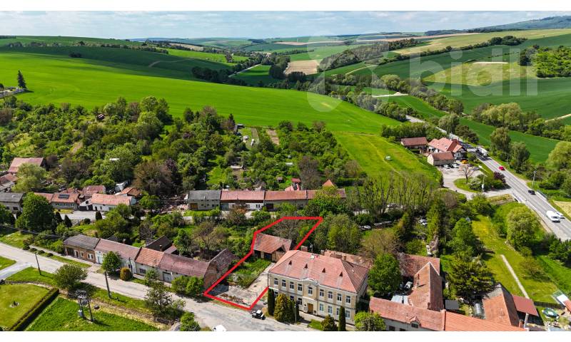 Stavební pozemek 815 m2 Kožušice