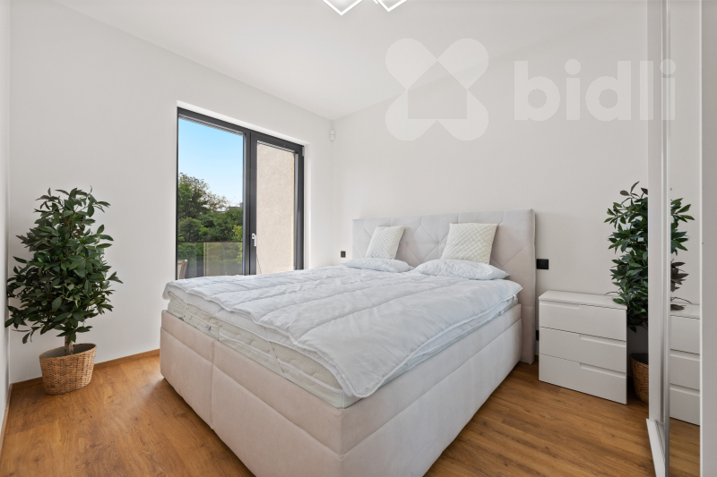 Pronájem bytu 2+kk, 53m2, Balkon