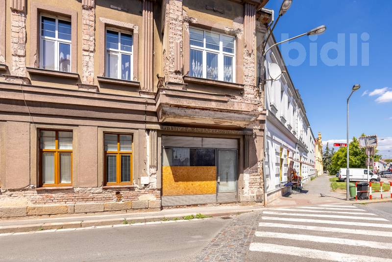 Prodej nebytového prostoru s parkovacím místem, Hradec Králové