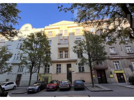 Pronájem bytu, 2+1, 72 m²