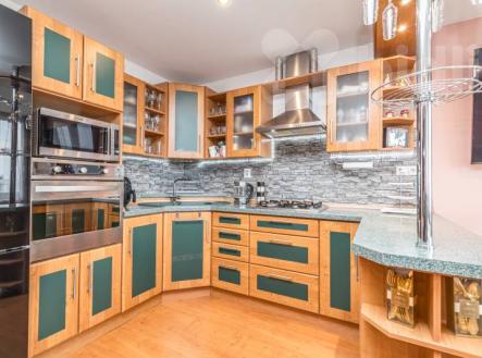 Pronájem bytu, 3+kk, 68 m²