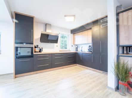 Prodej domu/vily, 319 m²