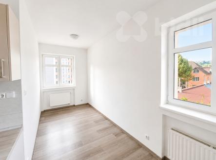 Pronájem kanceláře, 168 m²