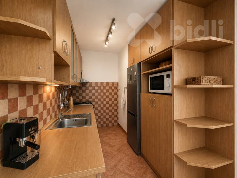Pronájem bytu 3+1, 73 m² + zasklená lodžie 7 m², Praha 10 - Horní Měcholupy, ul. Parmská