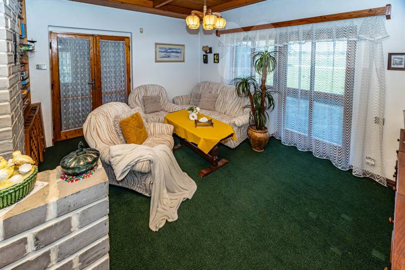 Dům 97 m² pozemek 1779 m²,