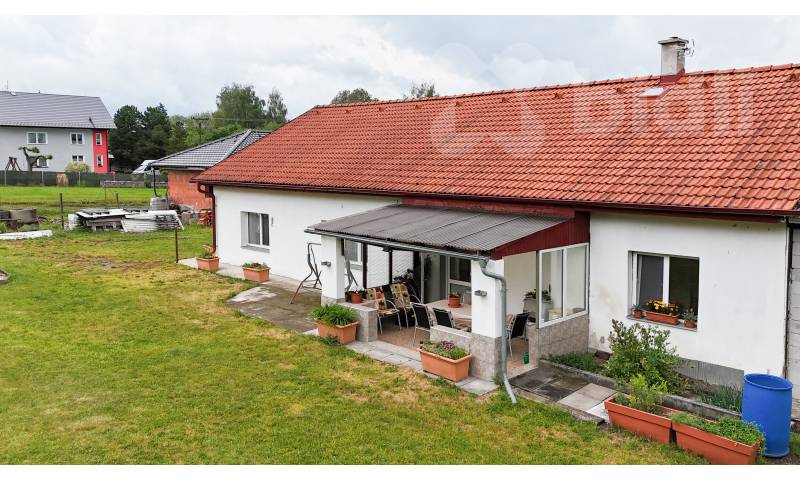 Exklusívně nabízíme rodinný dům se zahradou v obci Stádlec