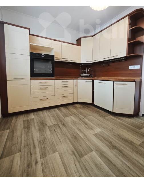 Pronájem prostorného bytu 3+1 s balkonem - Ústí nad Orlicí, Třebovská 68 m2