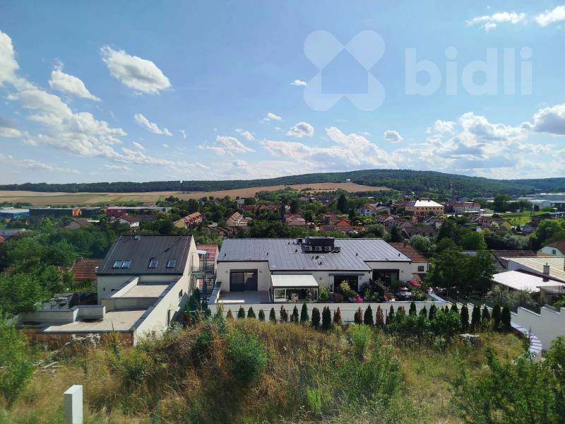 Stavební pozemek 1903 m2 se stavebním povolením - Troubsko u Brna