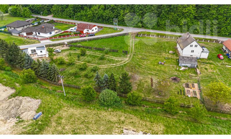 Prodej stavebního pozemku 812 m2, Klamoš, okres Hradec Králové