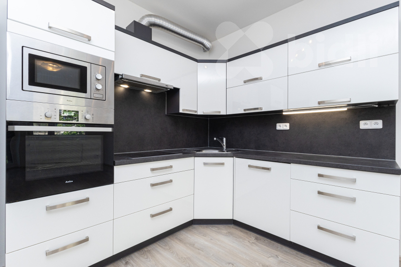 Pronájem bytu 2+kk, balkon, Praha- Hlubočepy