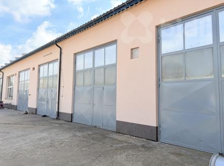 Pronájem výrobní prostory, 445 m²