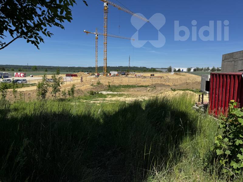 Pozemek 1 170 m2 v Hůrách se stavebním povolením