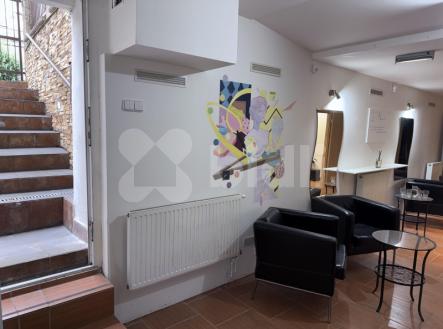 Pronájem obchodní prostory, 102 m²