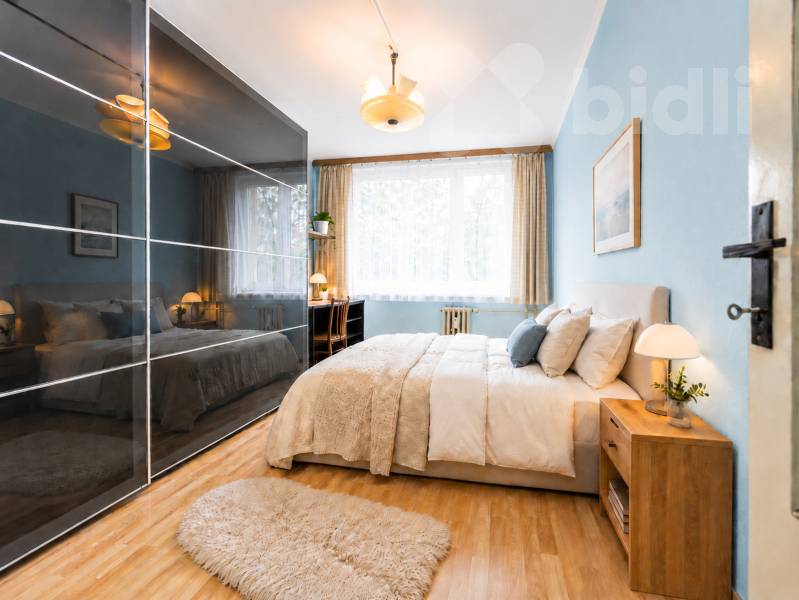 Prostorný byt 3+1, 71 m2, se zasklenou lodžií, Praha 4 - Michle
