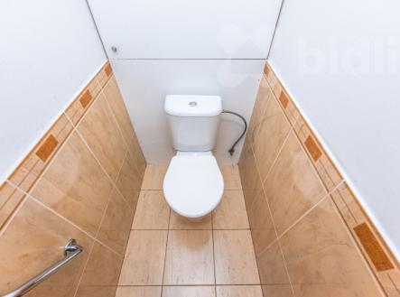 Prostorný byt 3+1, 71 m2, se zasklenou lodžií, Praha 4 - Michle