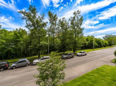 Prostorný byt 3+1, 71 m2, se zasklenou lodžií, Praha 4 - Michle