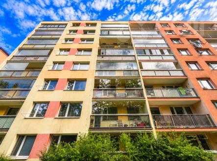Prostorný byt 3+1, 71 m2, se zasklenou lodžií, Praha 4 - Michle