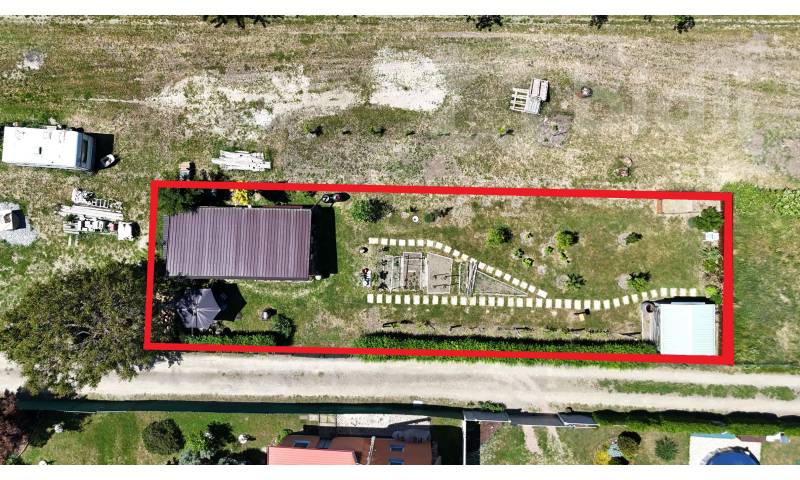 Dřevěná chata 25m2 se zahradou 422m2 - u letiště, Břeclav