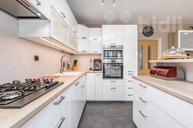 Moderní řadový rodinný dům 5+kk, dvě koupelny, klimatizace, pozemek 200m2
