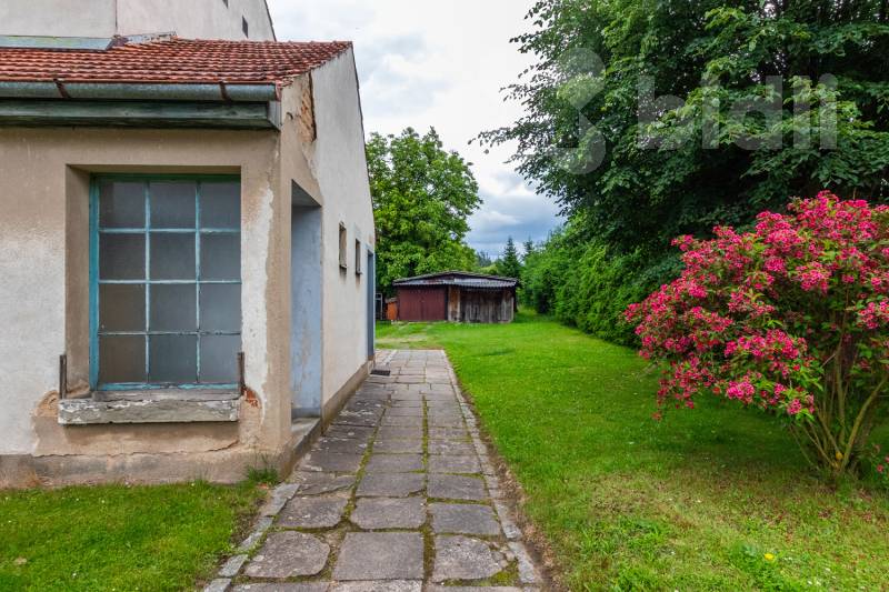 Prodej ideální poloviny domu 138 m2, pozemek 1074 m2