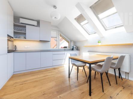 Prodej bytu, 3+kk, 74 m²
