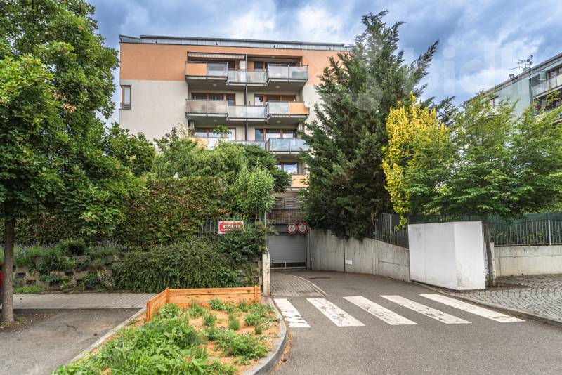 Prodej bytu 3+kk, 72 m2, + GS, Praha - Hloubětín