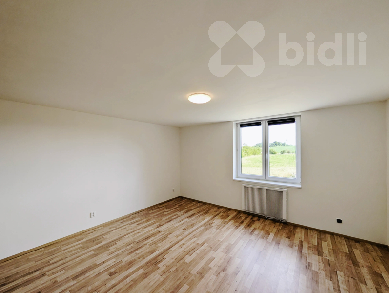 Pronájem bytu 1+kk, 31 m² - Račiněves | 30 min. od Prahy po D8
