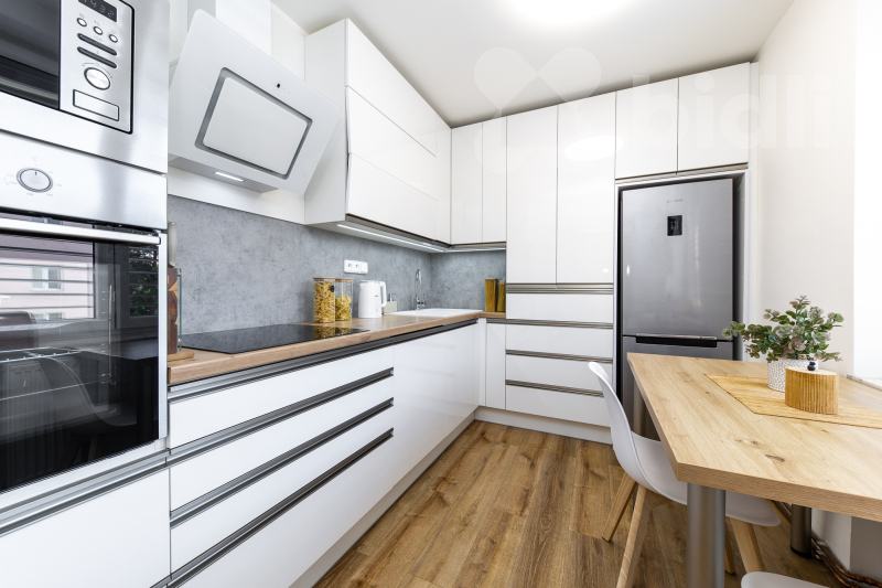 Moderní byt 2+1 s balkonem po rekonstrukci, ul. Sadová, Modřice