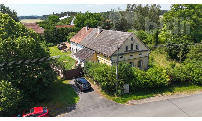 Rodinný dům 4+1 se stodolou a prostornou zahradou v Tuněchodech