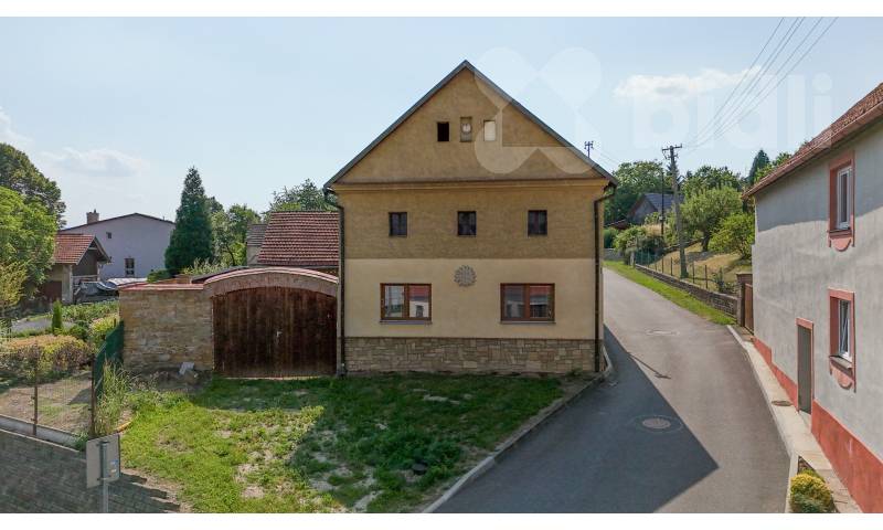 Prodej rodinného domu po rekonstrukci 190m2 - Kunovice, okr. Vsetín