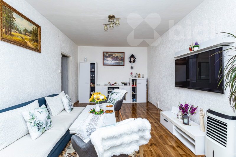2+1 se sklepem, 57 m2, obec Hroznětín
