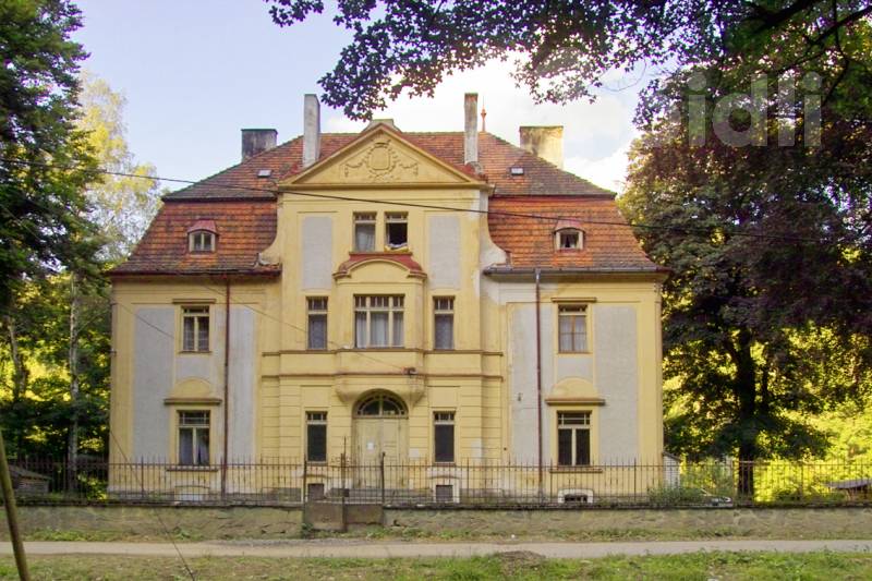 Vila 900 m2, pozemek 2000 m2 - Klášterský mlýn na Šumavě