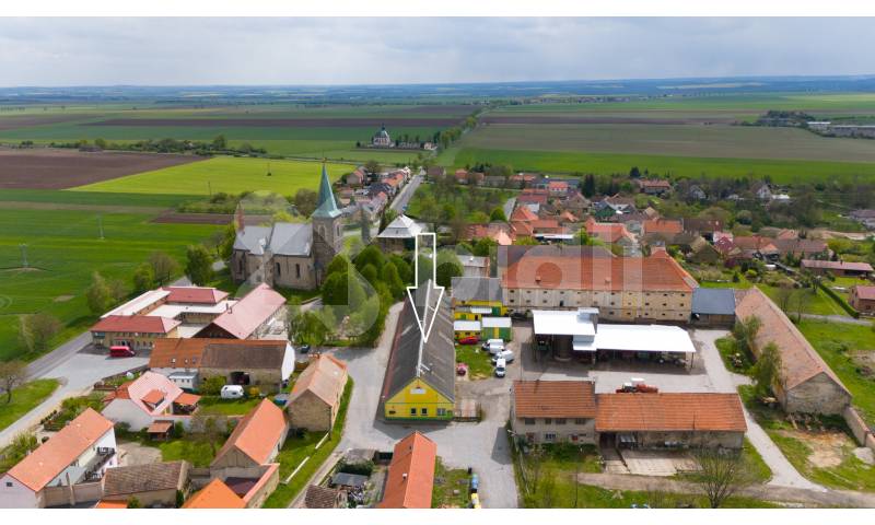 Prodej komerční nemovitosti 890 m2 na pozemku 1877 m2, Charvatce