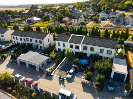 Prodej řadového domu 4+kk se zahradou, 94 m2 / 230 m2, Nová Ves pod Pleší