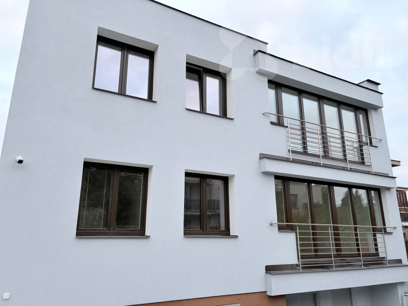 Pronájem bytu 3+1, 90 m2 v řadovém domě - po rekonstrukci