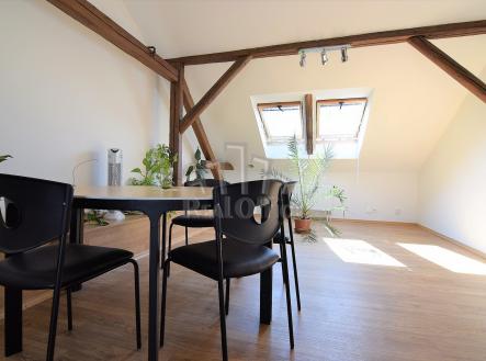 Pronájem kanceláře, 95 m²