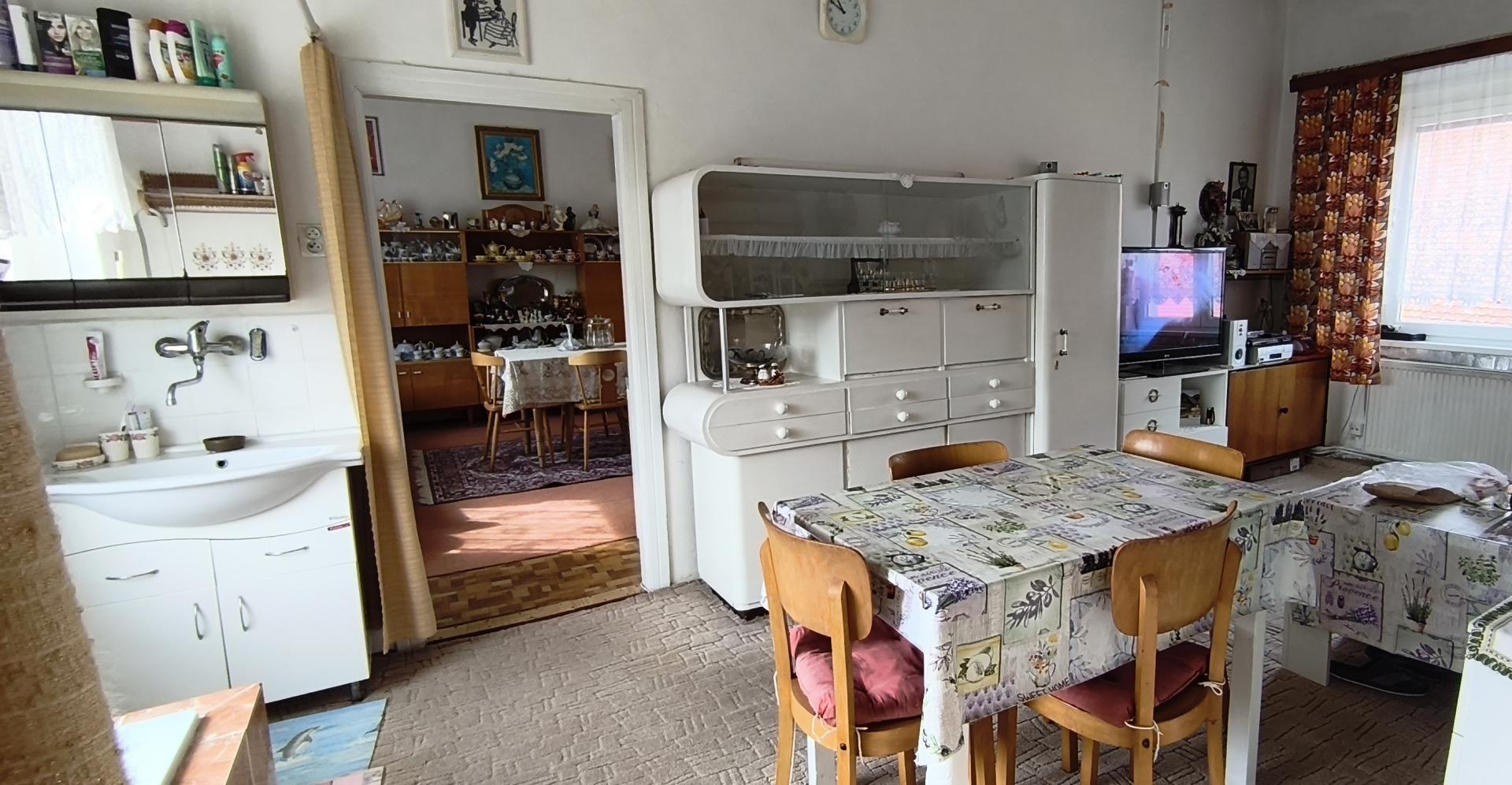 nahoře jídelna...jpg