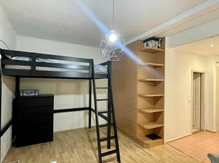 Pronájem bytu, 1+kk, 35 m²