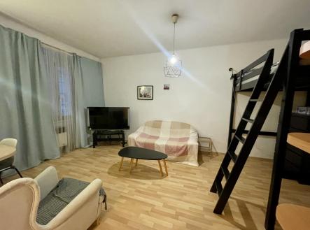 Pronájem bytu, 1+kk, 35 m²