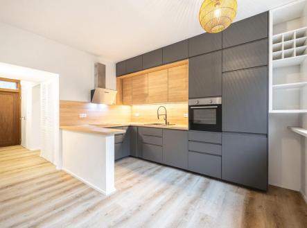Pronájem bytu, 2+kk, 57 m²