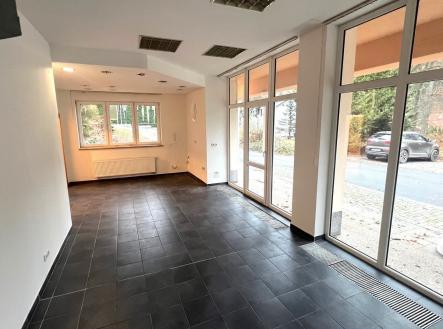 Pronájem obchodní prostor, 160 m² obrázek