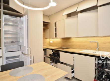 Pronájem bytu, 3+kk, 70 m²