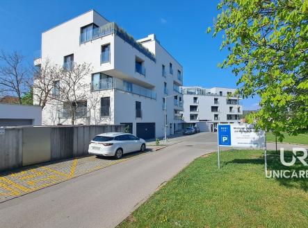 Pronájem bytu, 3+kk, 70 m²