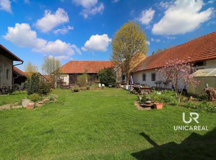 Prodej zemědělského objektu, 1 643 m²
