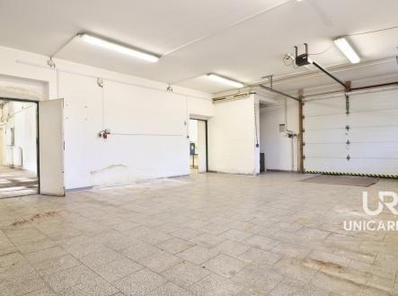 Prodej komerčního objektu, výroba, 834 m²
