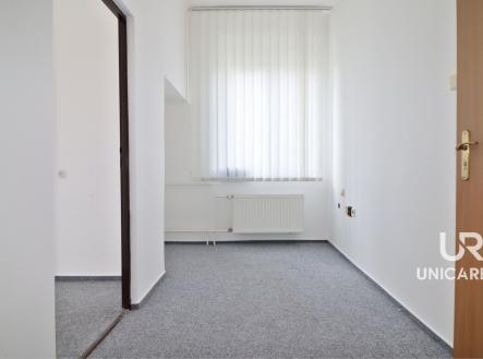 Pronájem kanceláře, 69 m²